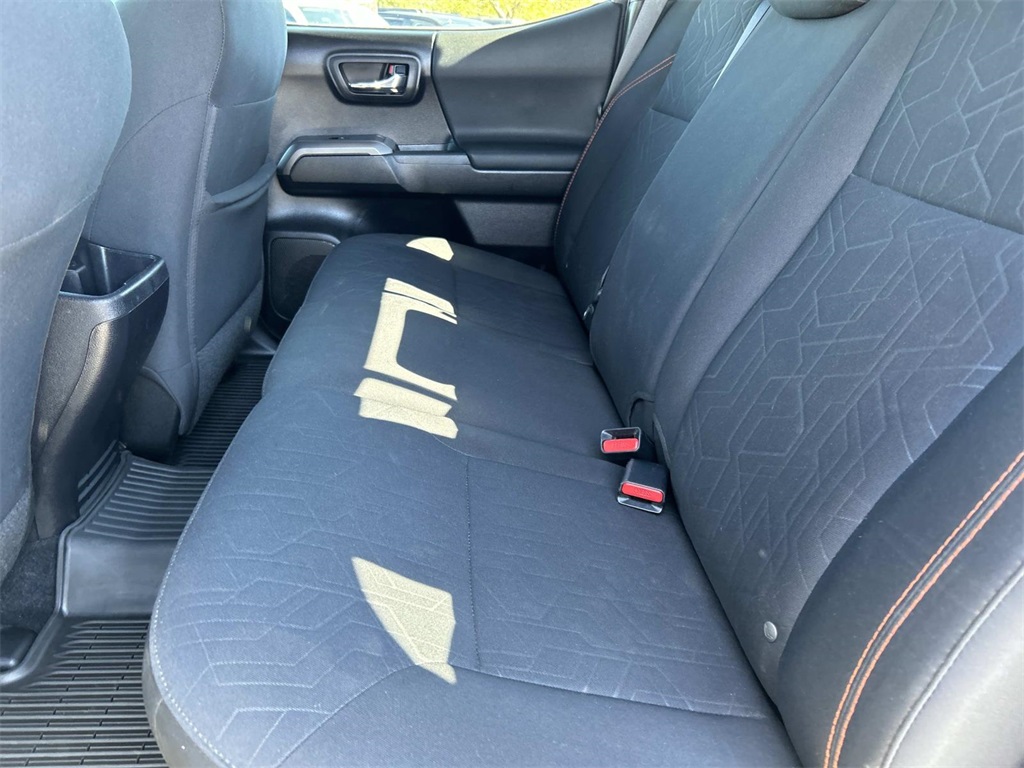2020 Toyota Tacoma TRD Off-Road photo 18