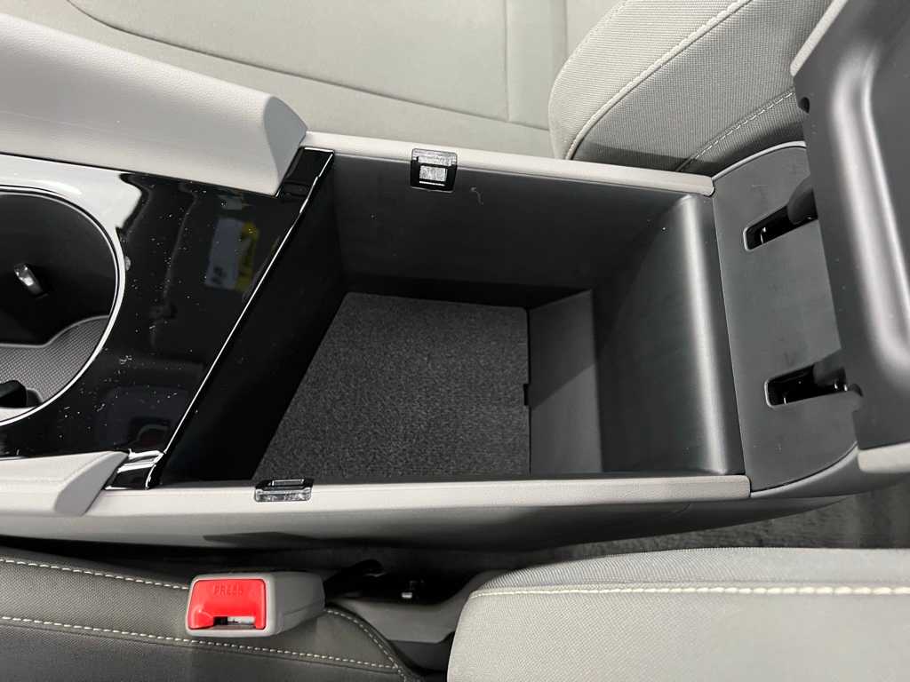 2025 Hyundai Elantra SEL Convenience photo 24