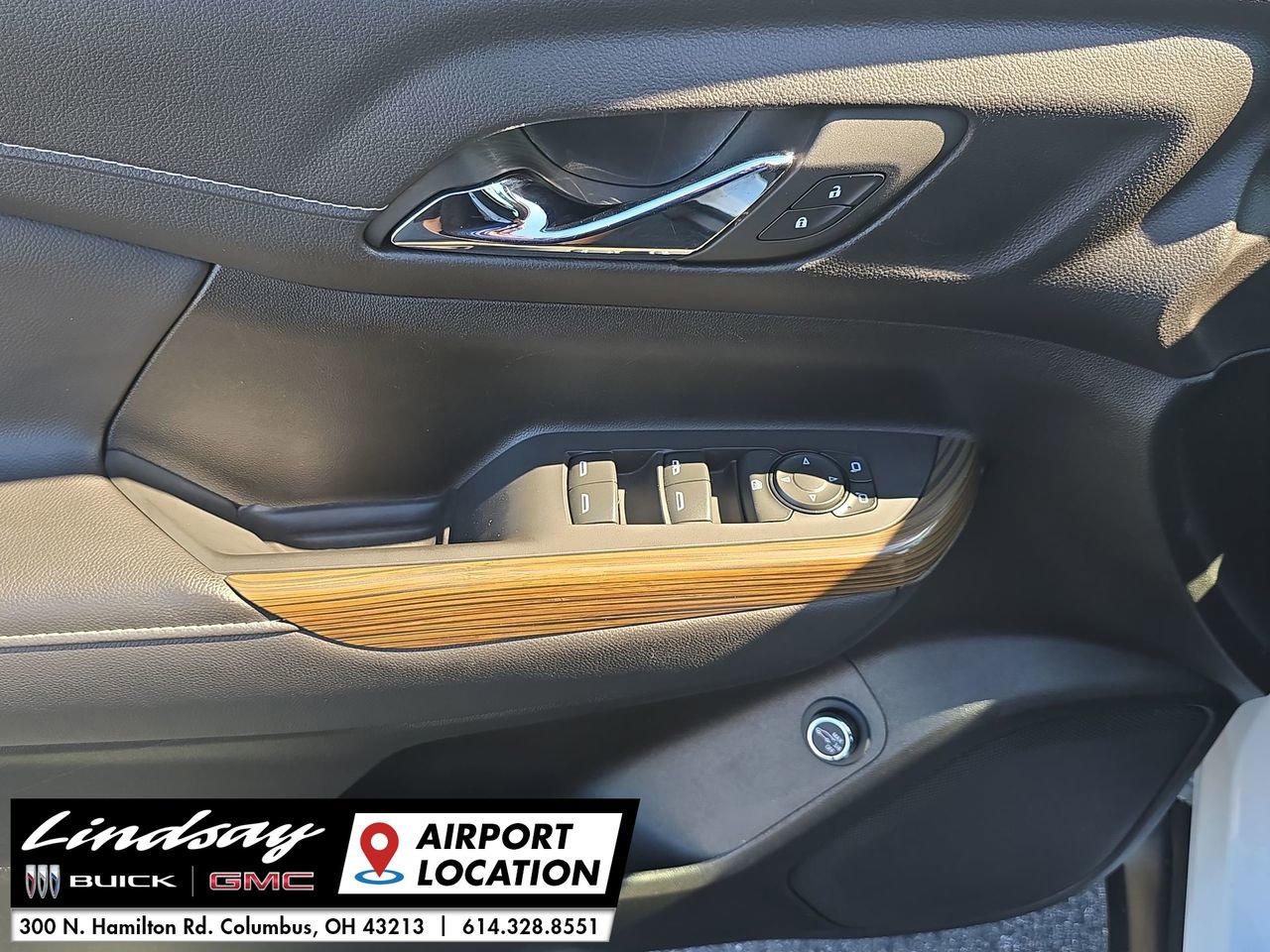 2023 Gmc Acadia SLE photo 20