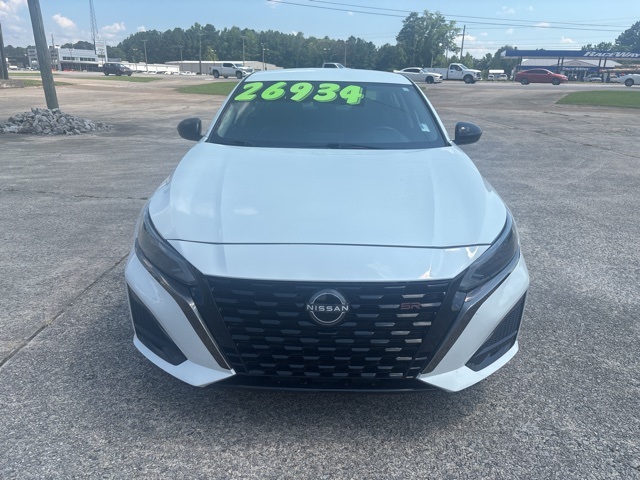 2024 Nissan Altima 2.5 SR photo 3