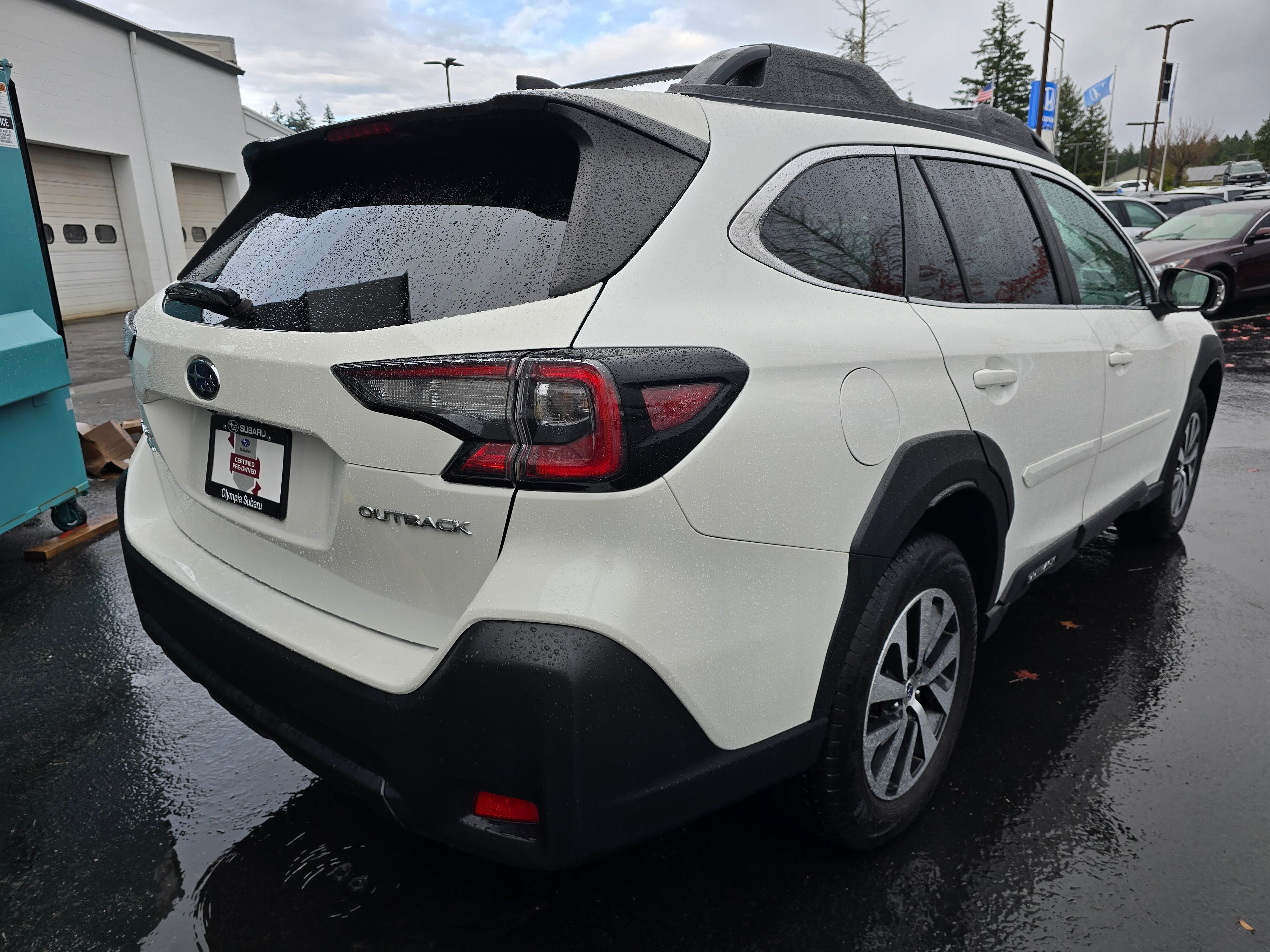 2025 Subaru Outback Premium photo 2