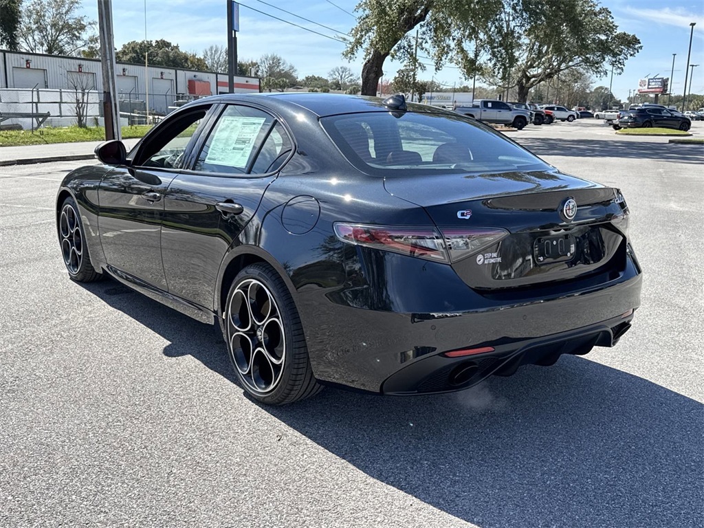 2025 Alfa Romeo Giulia Base photo 4