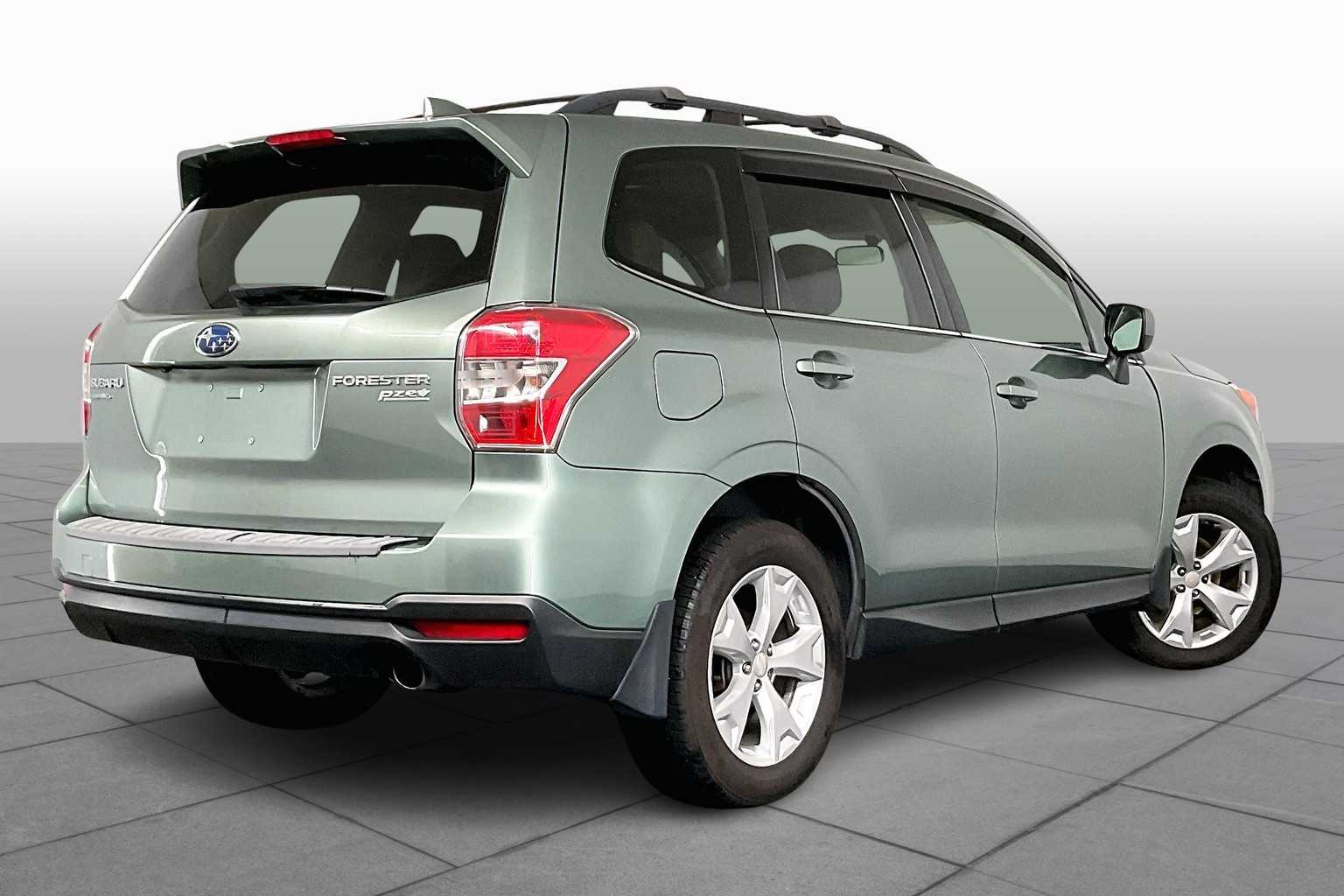 2016 Subaru Forester 2.5i Limited photo 11