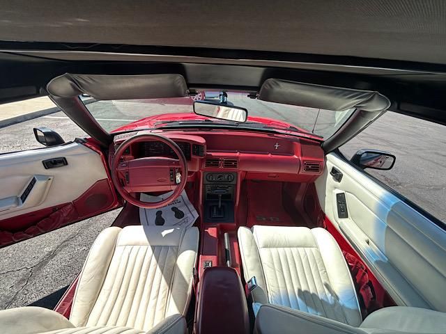 1992 Ford Mustang GT photo 35