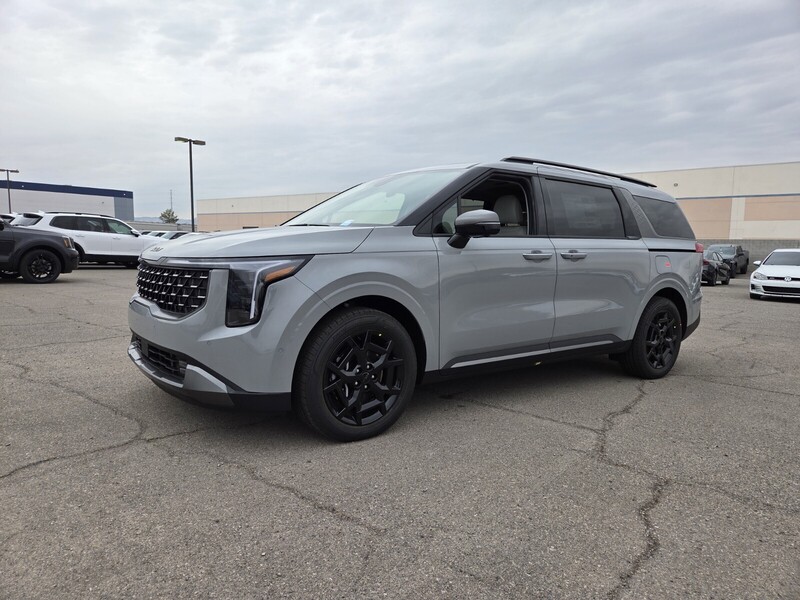 2026 Kia Carnival SX's photo