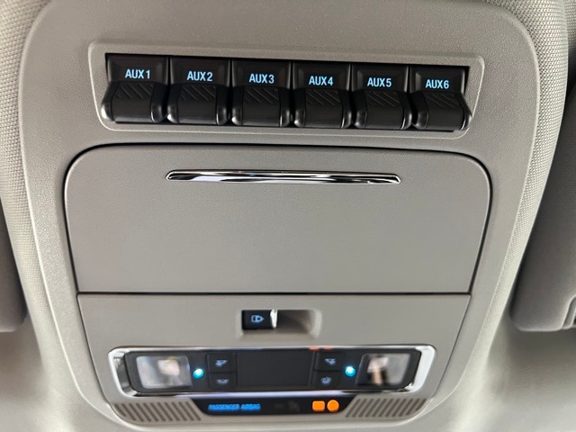 2025 Ford F-350 Lariat photo 16