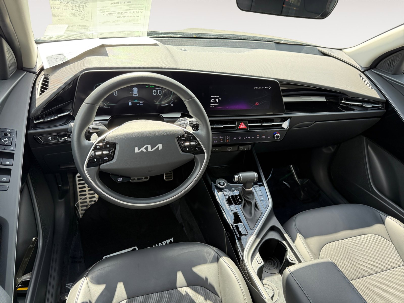 2023 Kia Niro EX Touring photo 15