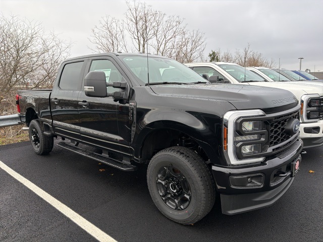 2026 Ford F-350 Super Duty XL's photo