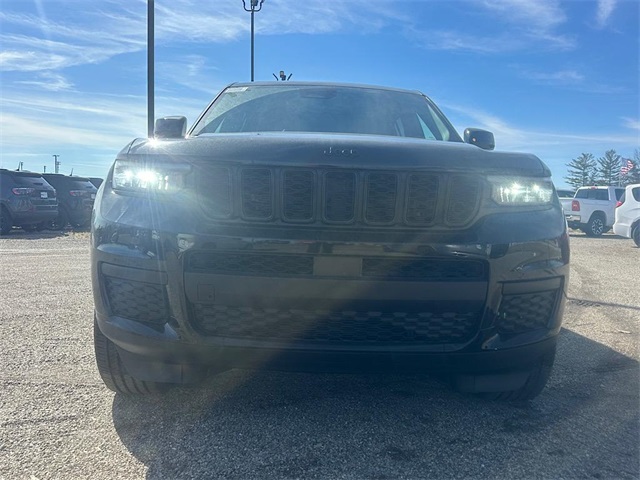 2025 Jeep Grand Cherokee Altitude X photo 2