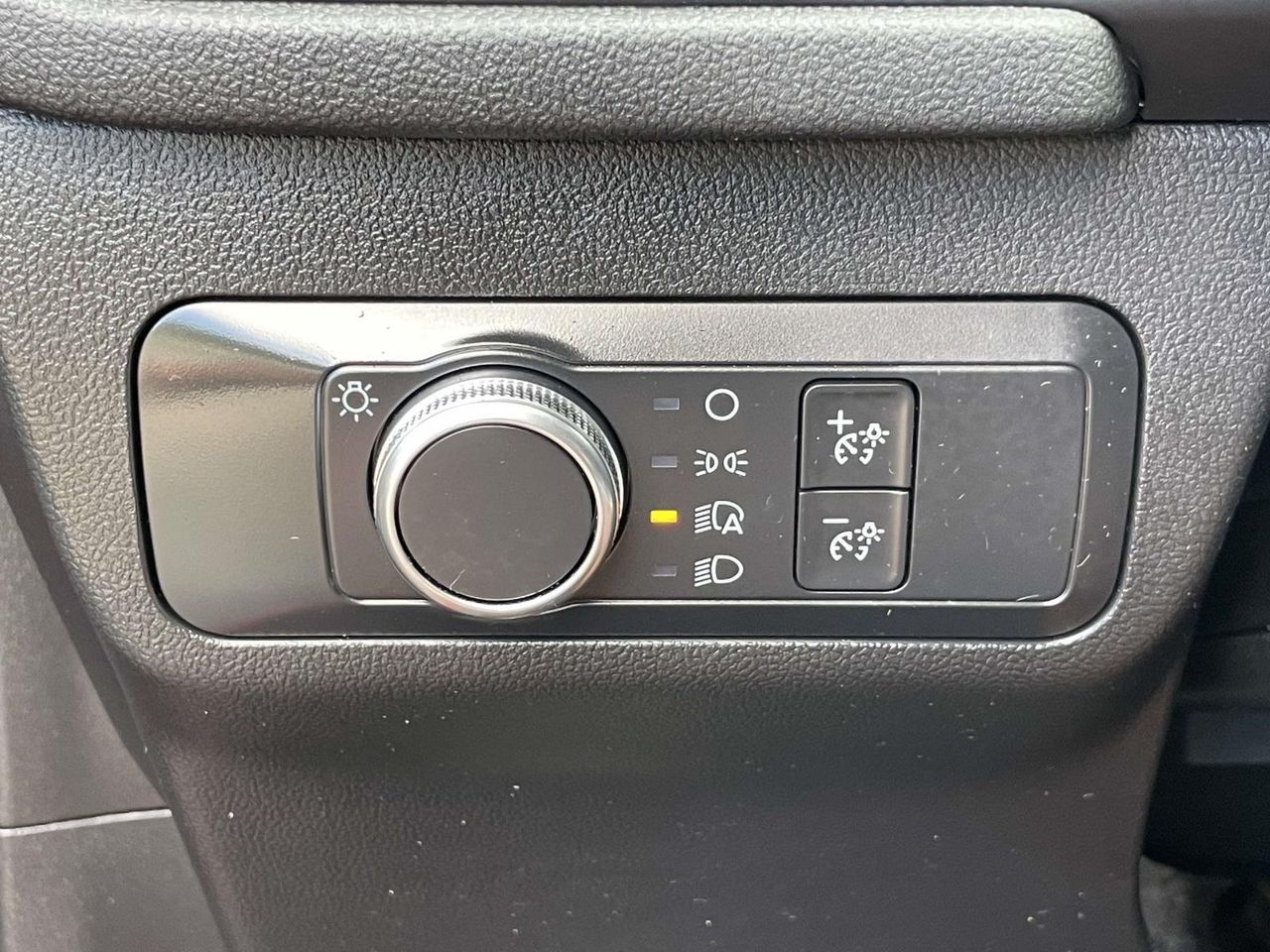 2020 Ford Escape SE photo 16