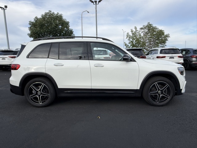 2025 Mercedes Benz GLB 250 4MATIC photo 5