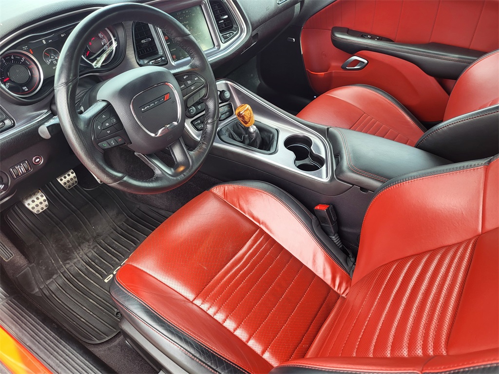2016 Dodge Challenger R/T Scat Pack photo 13