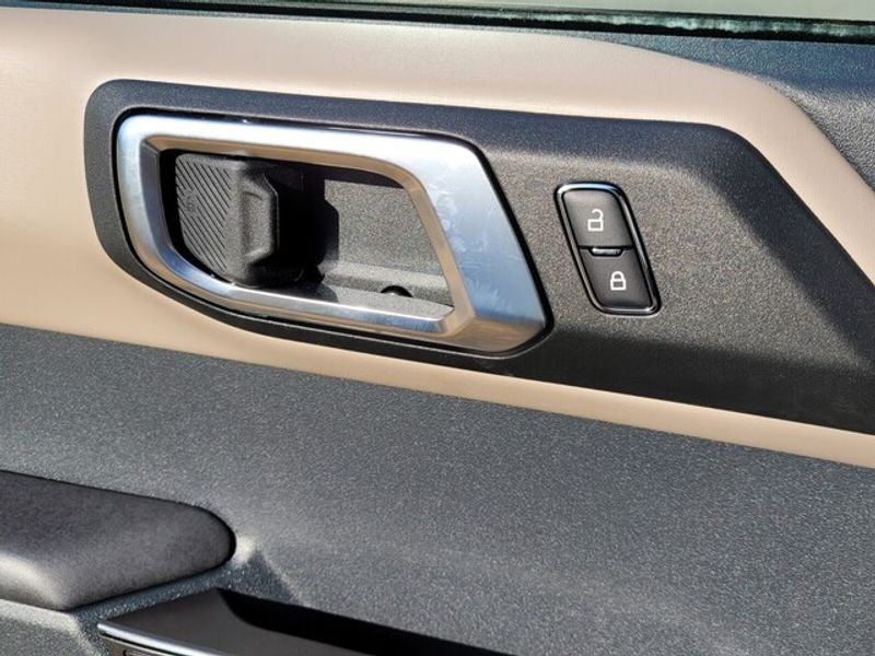 2024 Ford Bronco Wildtrak photo 28
