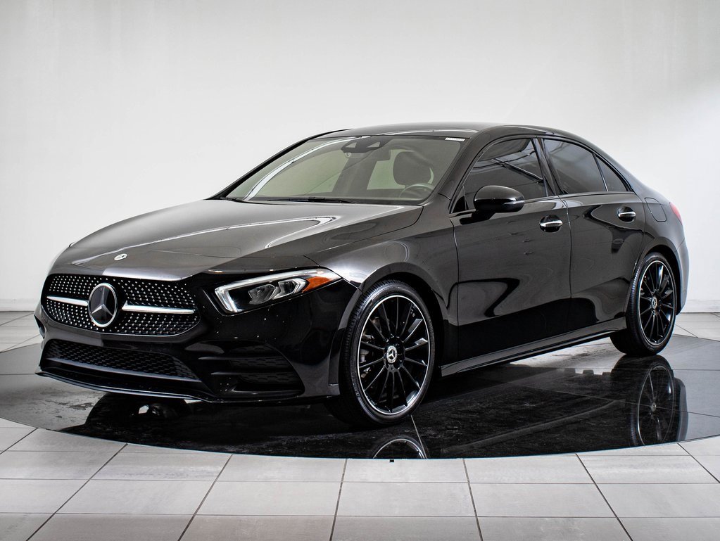 2022 Mercedes-Benz A-Class A220's photo