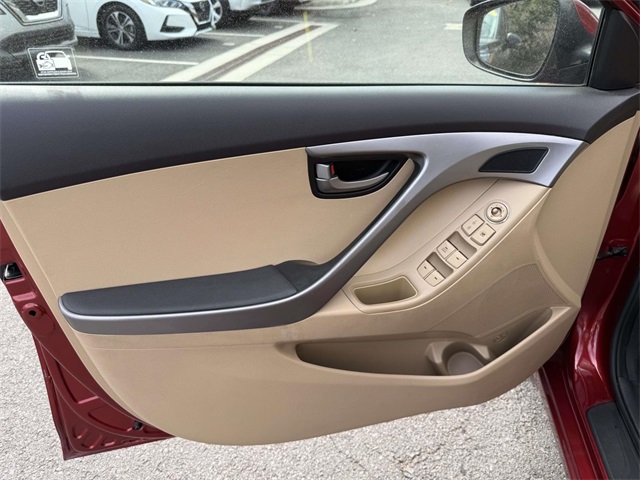 2013 Hyundai Elantra GLS photo 24