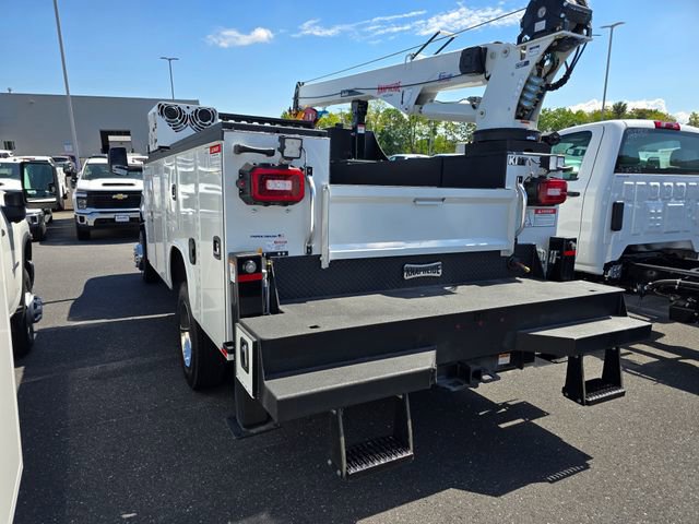 2024 Chevrolet Silverado 6500HD Work Truck photo 3