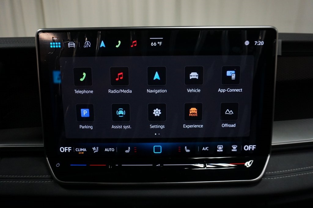2025 Volkswagen Tiguan SE photo 12