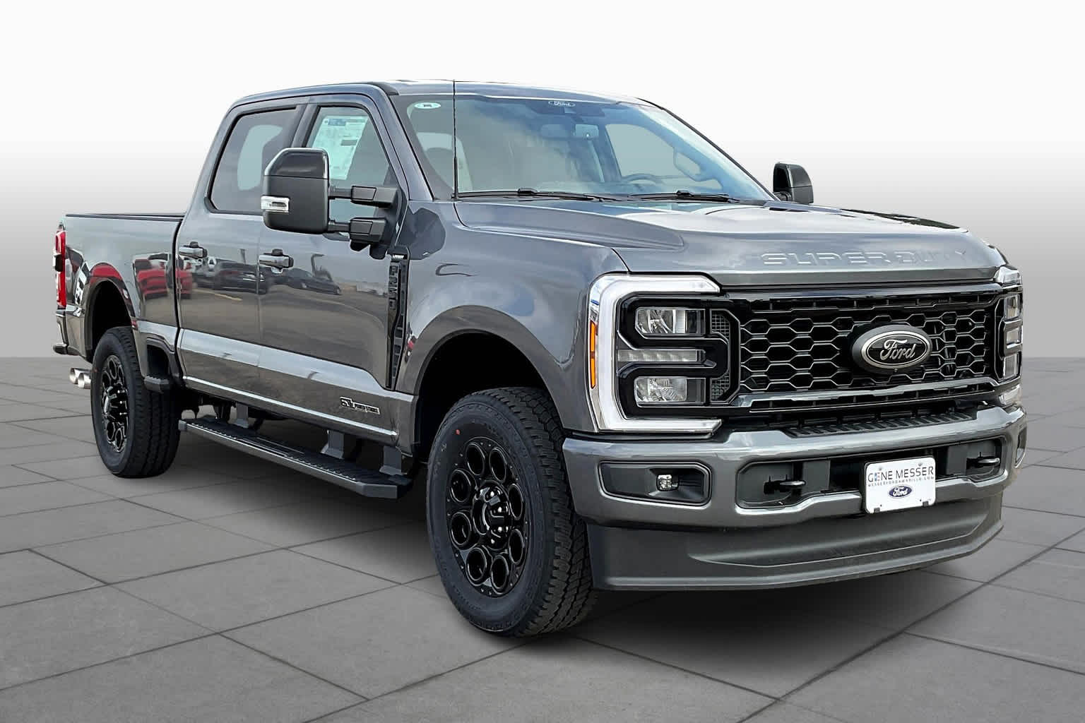 2025 Ford F-250 Lariat photo 2