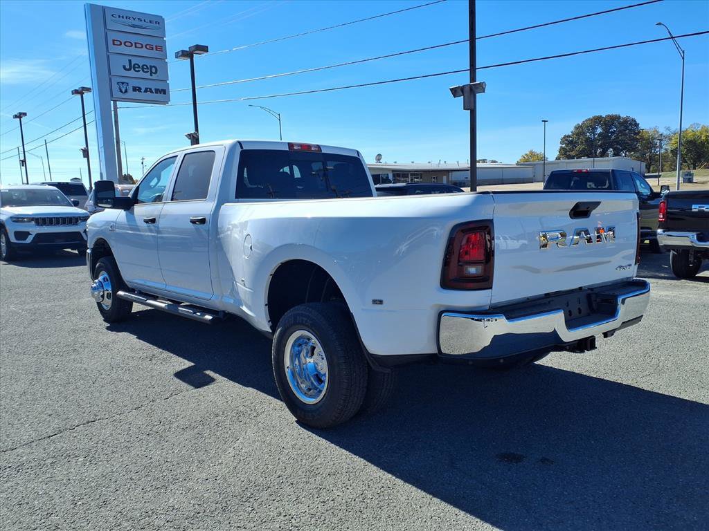 2026 Ram 3500 Tradesman photo 2