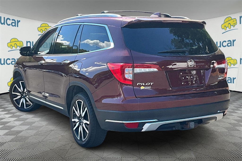 2021 Honda Pilot Touring photo 3