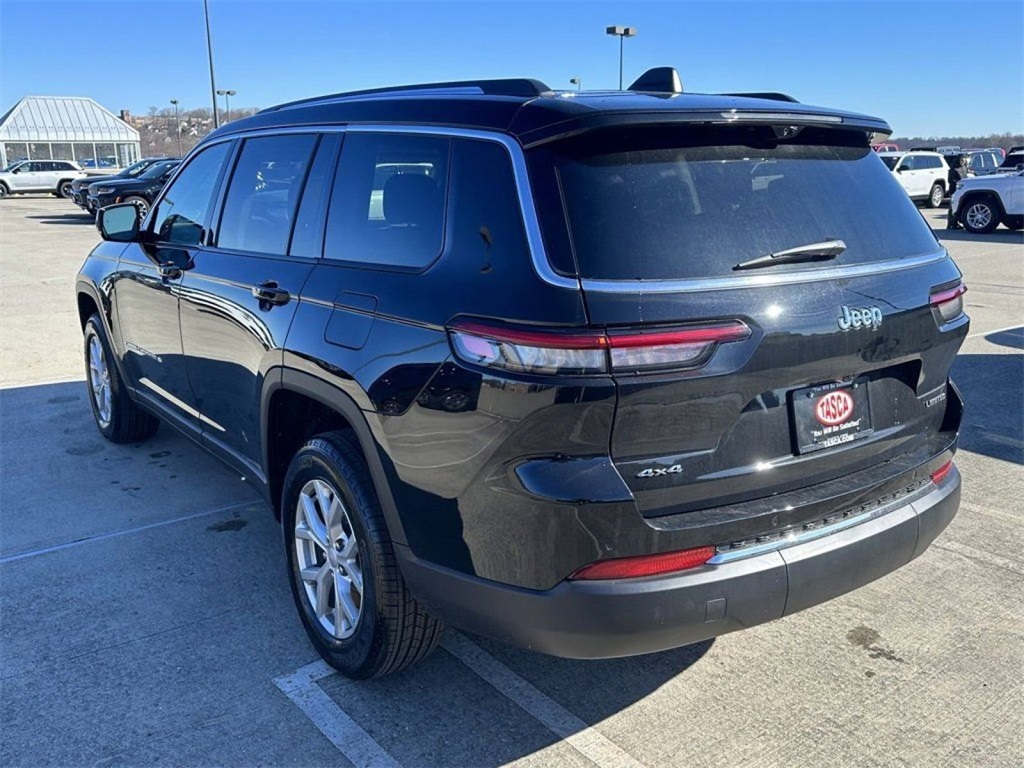 2024 Jeep Grand Cherokee Limited photo 4