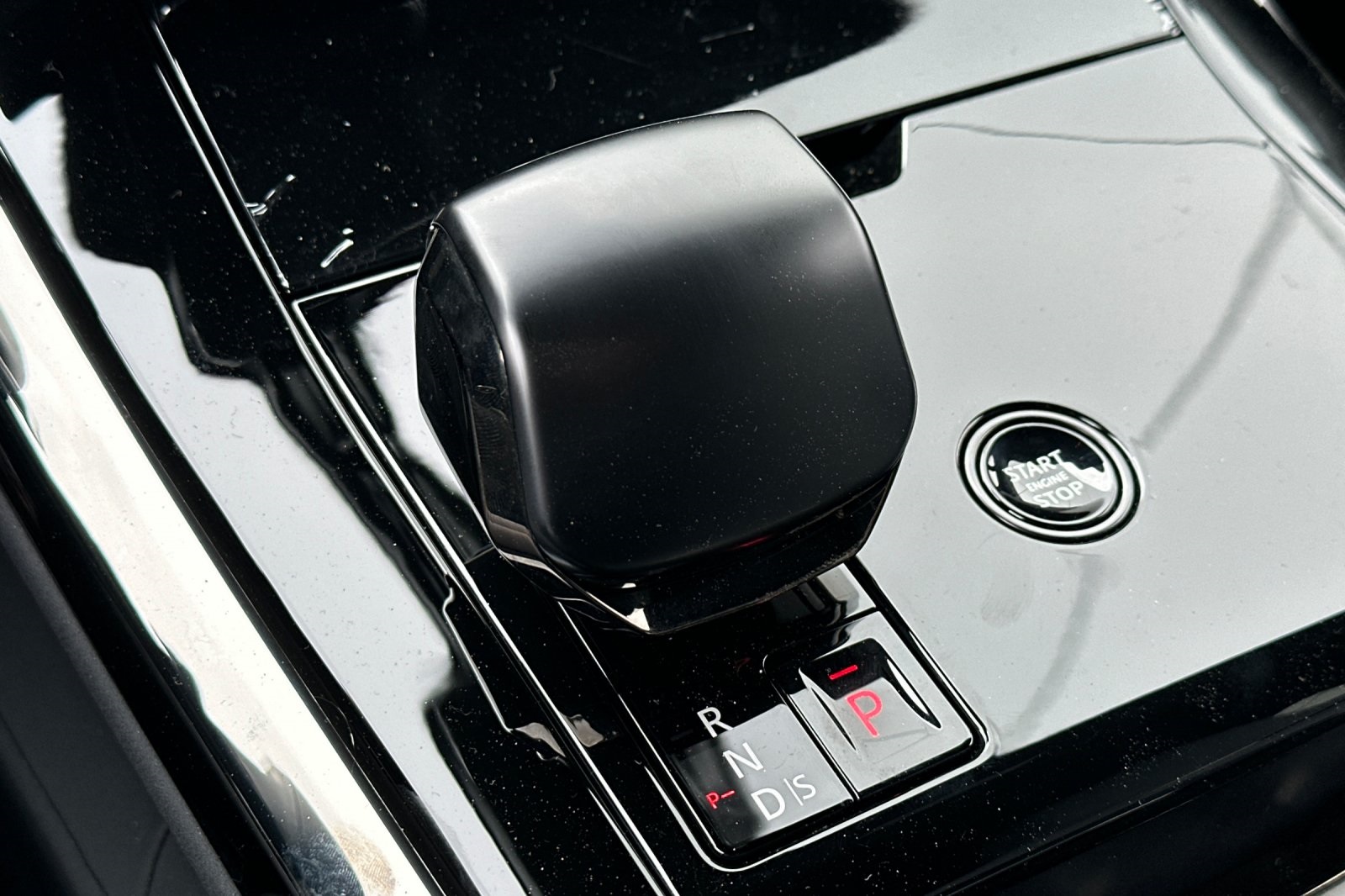 2025 Land Rover Range Rover Sport photo 22