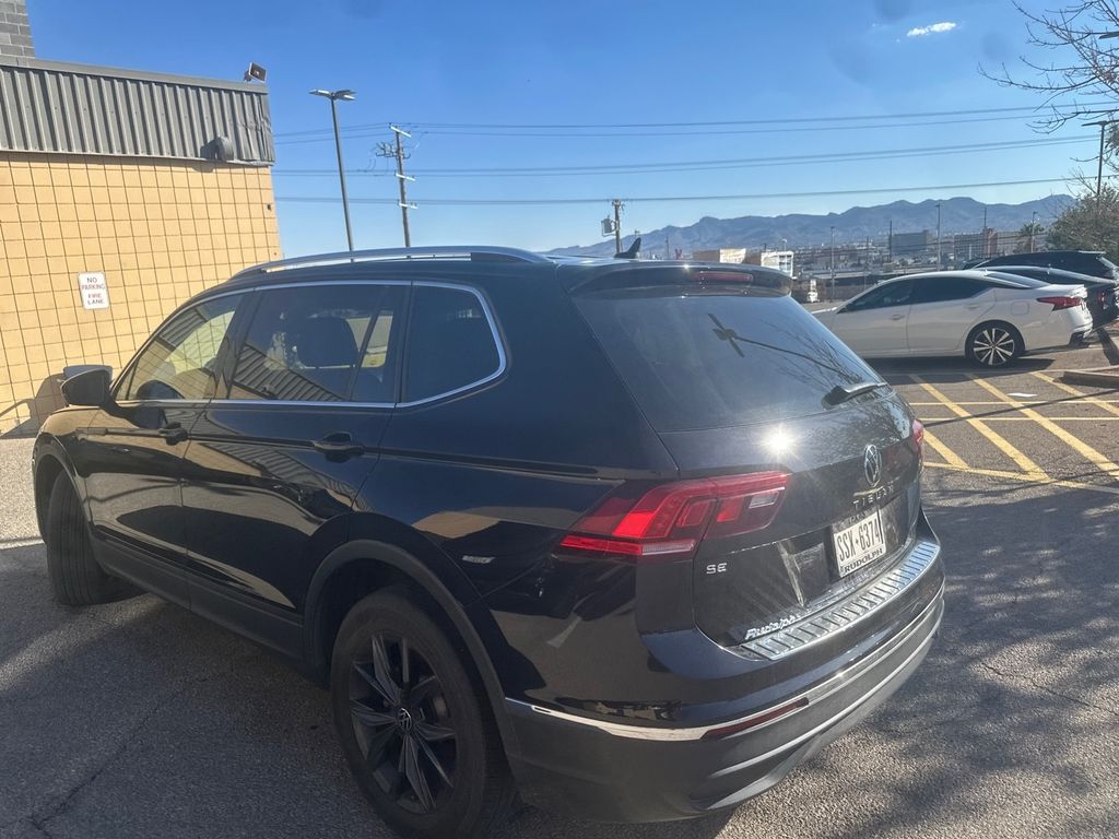 2023 Volkswagen Tiguan SE photo 6
