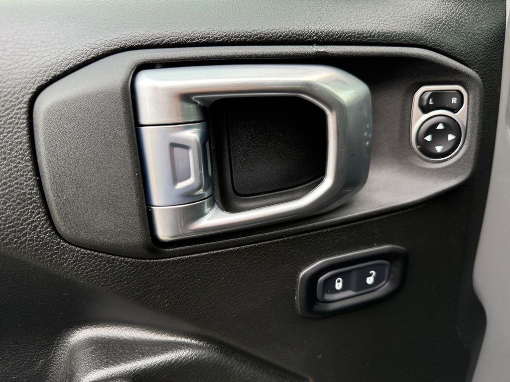 2022 Jeep Gladiator Sport photo 11