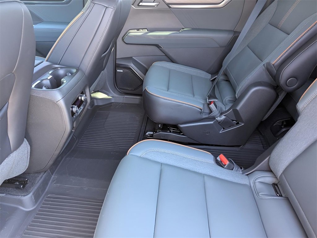 2026 Gmc Acadia AT4 photo 13