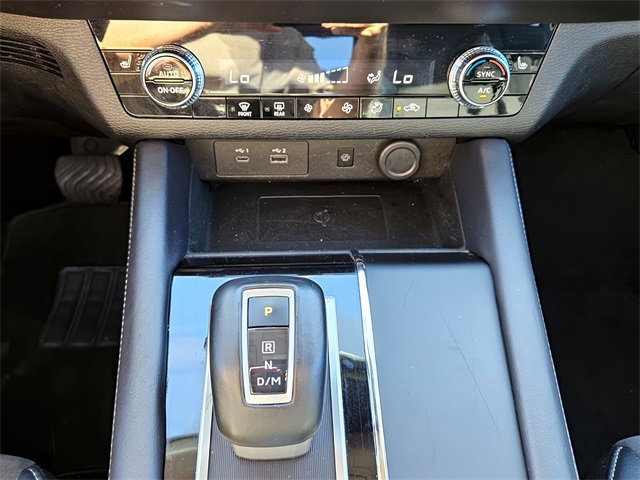 2024 Mitsubishi Outlander SE photo 18