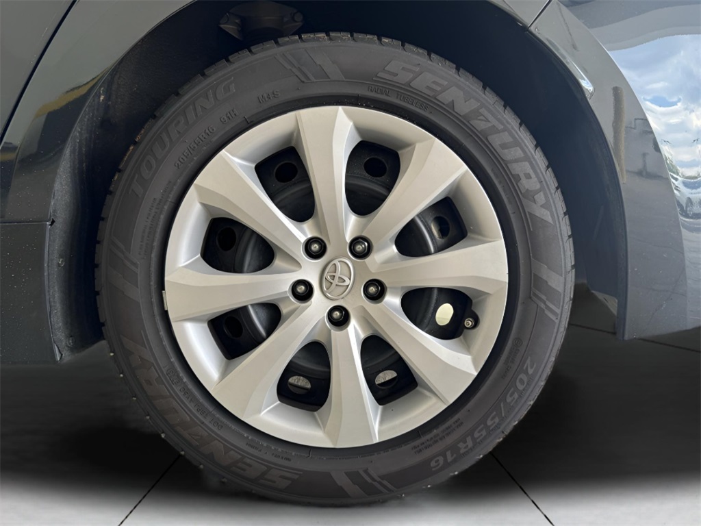 2022 Toyota Corolla LE photo 20
