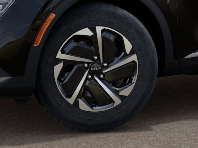 New 2025 Fusion Black Kia LX image 9