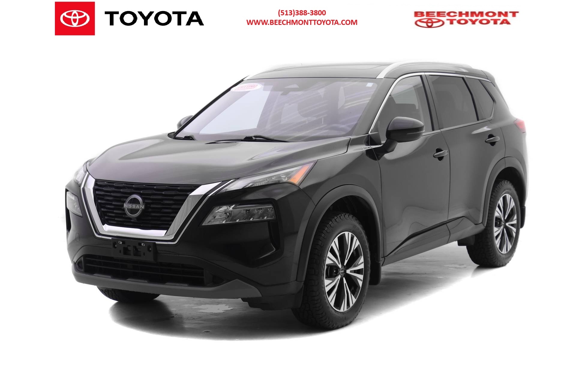 2022 Nissan Rogue SV's photo