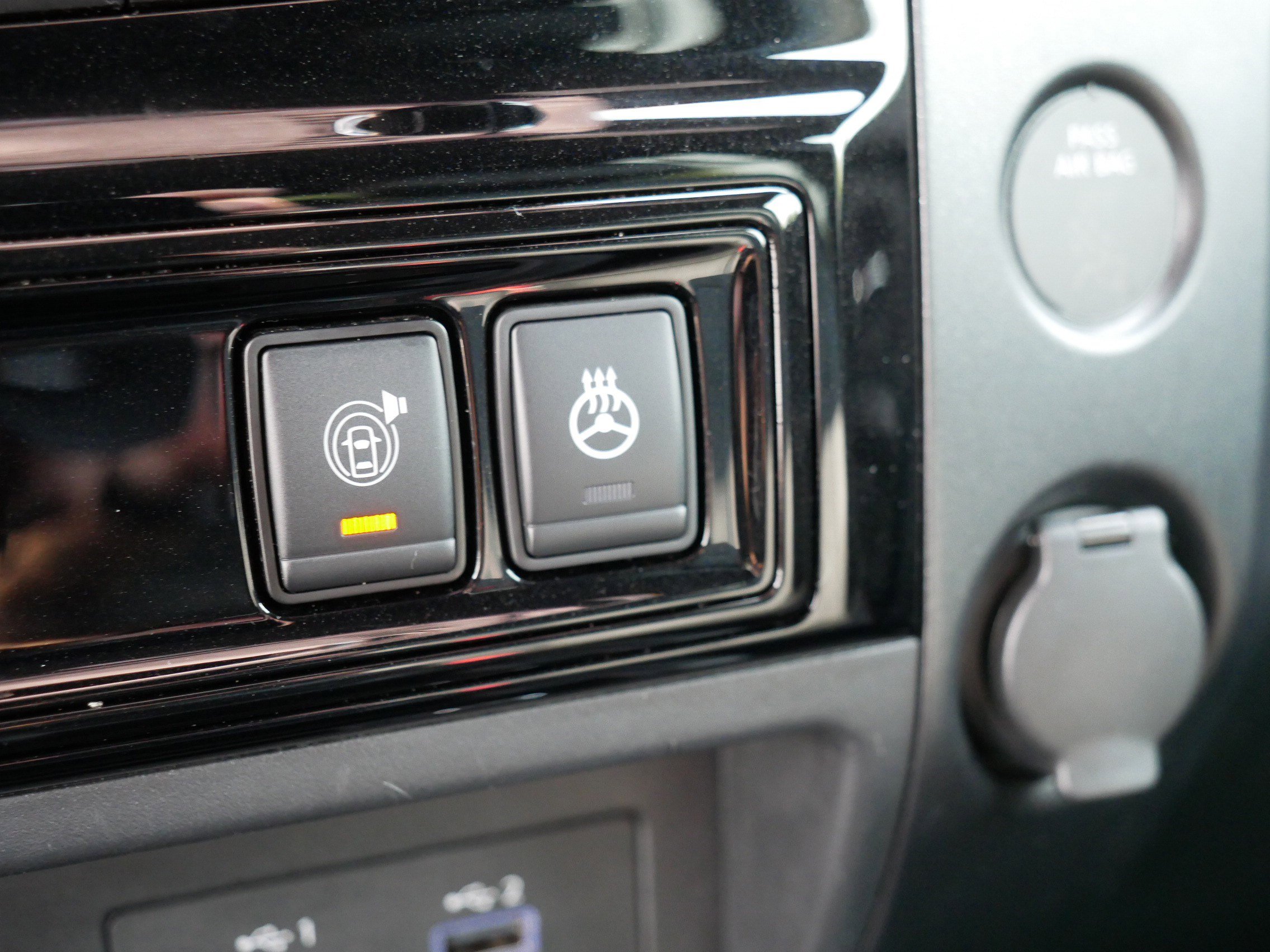 2021 Nissan Titan PRO-4X photo 31