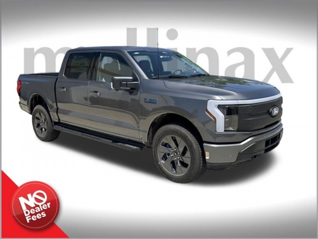 2025 Ford F-150 Lightning Flash's photo