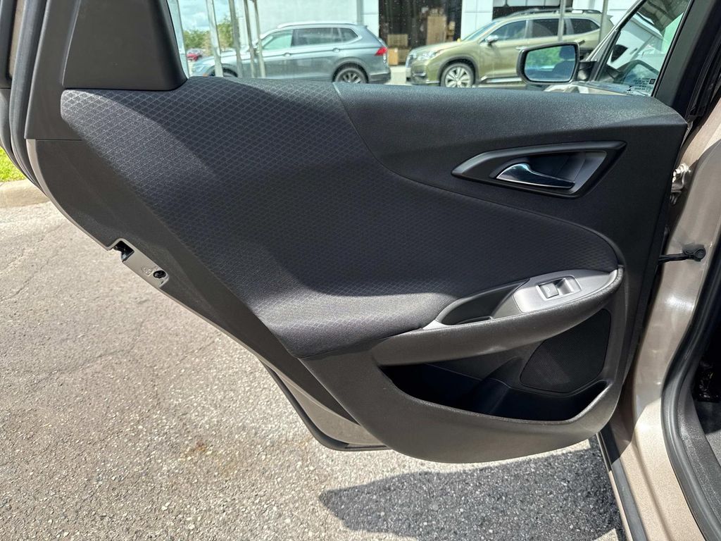2023 Chevrolet Malibu 1LT photo 9