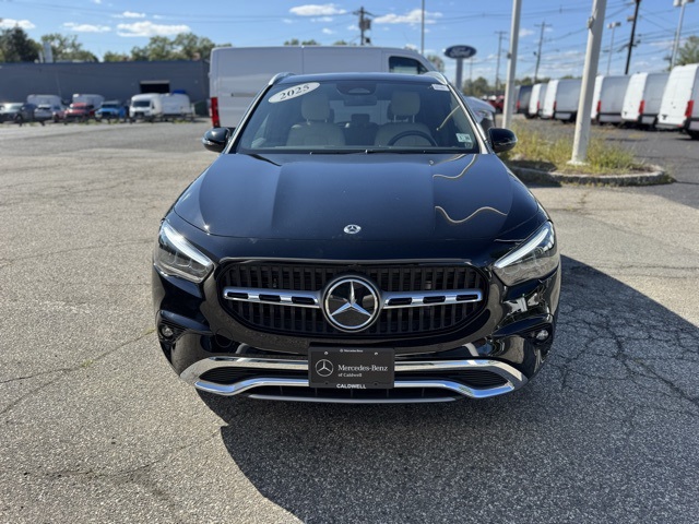 2025 Mercedes Benz GLA 250 4MATIC photo 3