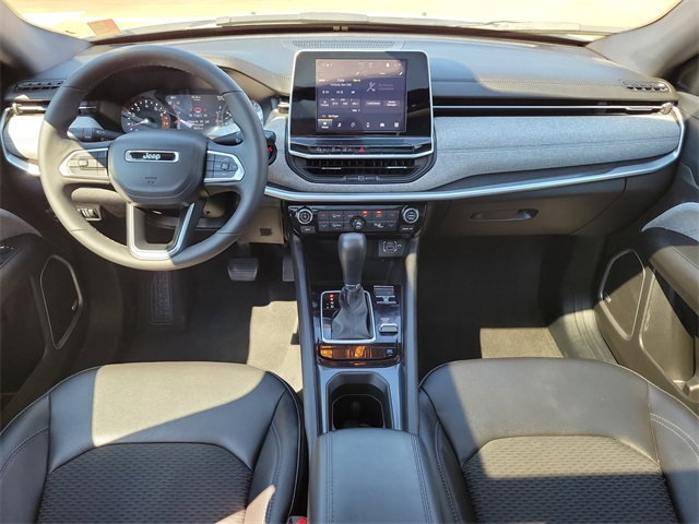 2025 Jeep Compass Latitude photo 11