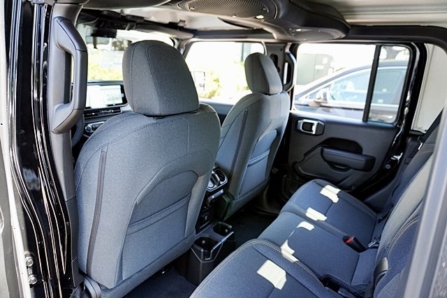 New 2025 Black Clear-Coat Exterior Paint Jeep Sport S image 22