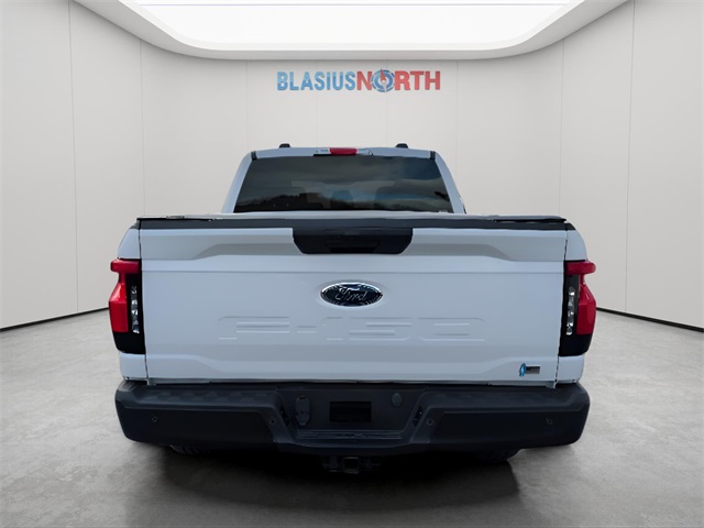 2022 Ford F-150 Lightning photo 3
