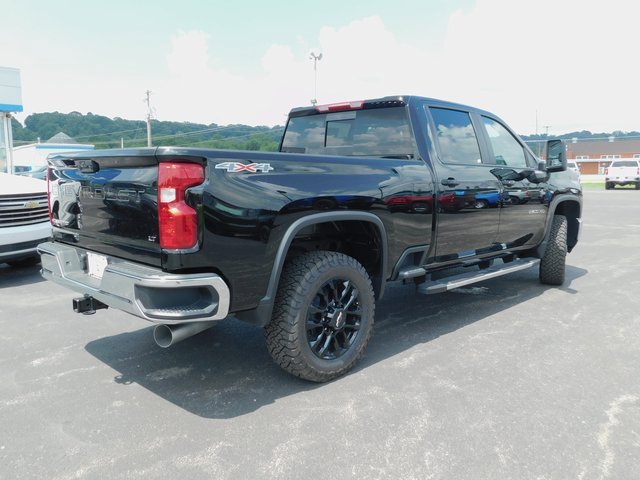 2025 Chevrolet Silverado 2500HD LT photo 8
