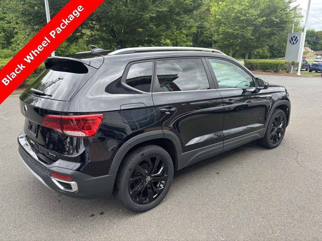 2022 Volkswagen Taos SE photo 5
