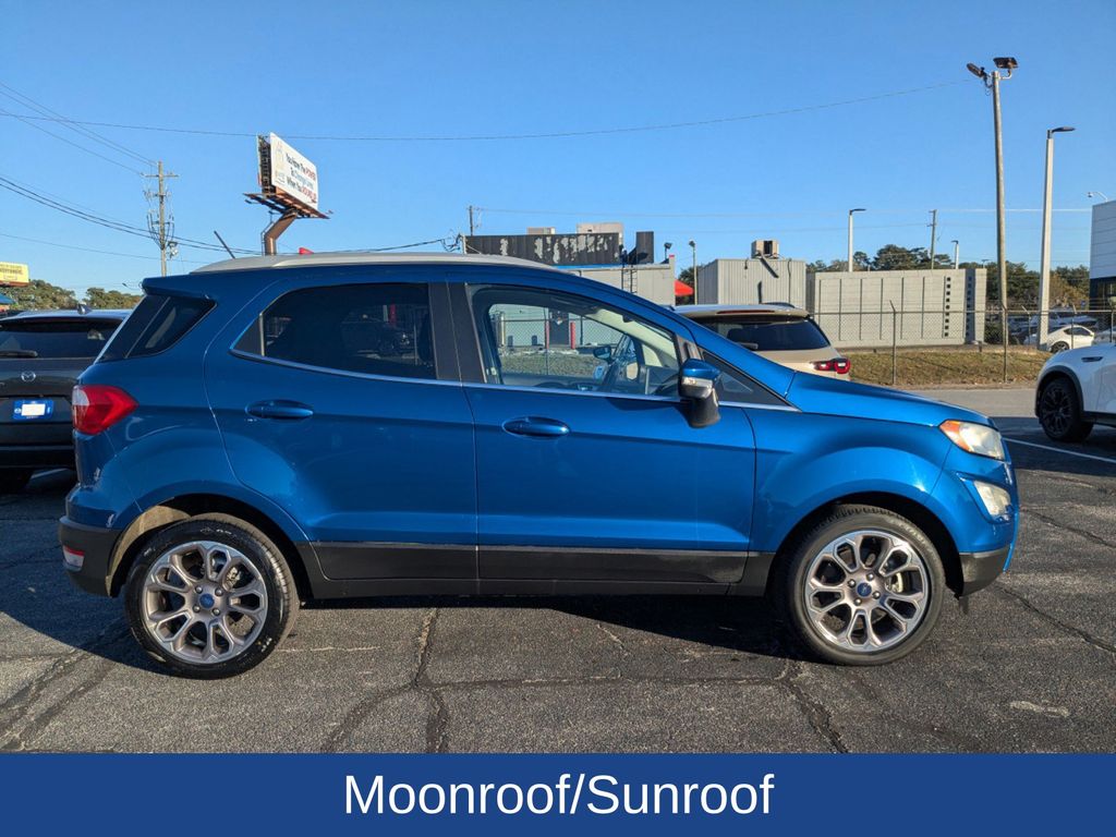 2021 Ford EcoSport Titanium photo 3