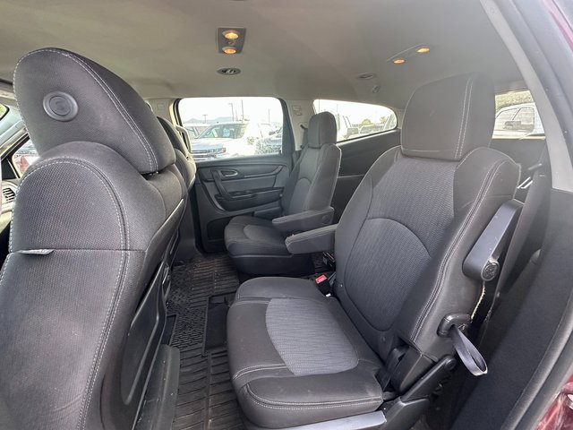 2017 Chevrolet Traverse 1LT photo 5