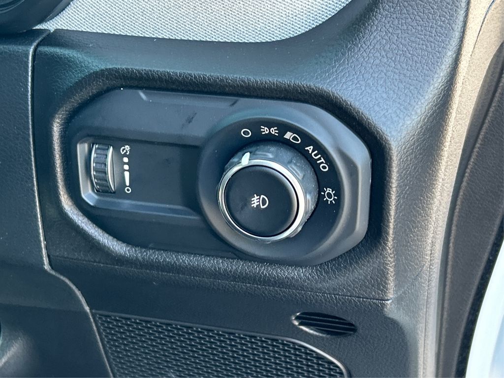2025 Jeep Wrangler Sport RHD photo 30