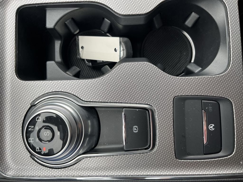 2021 Ford Edge ST photo 20