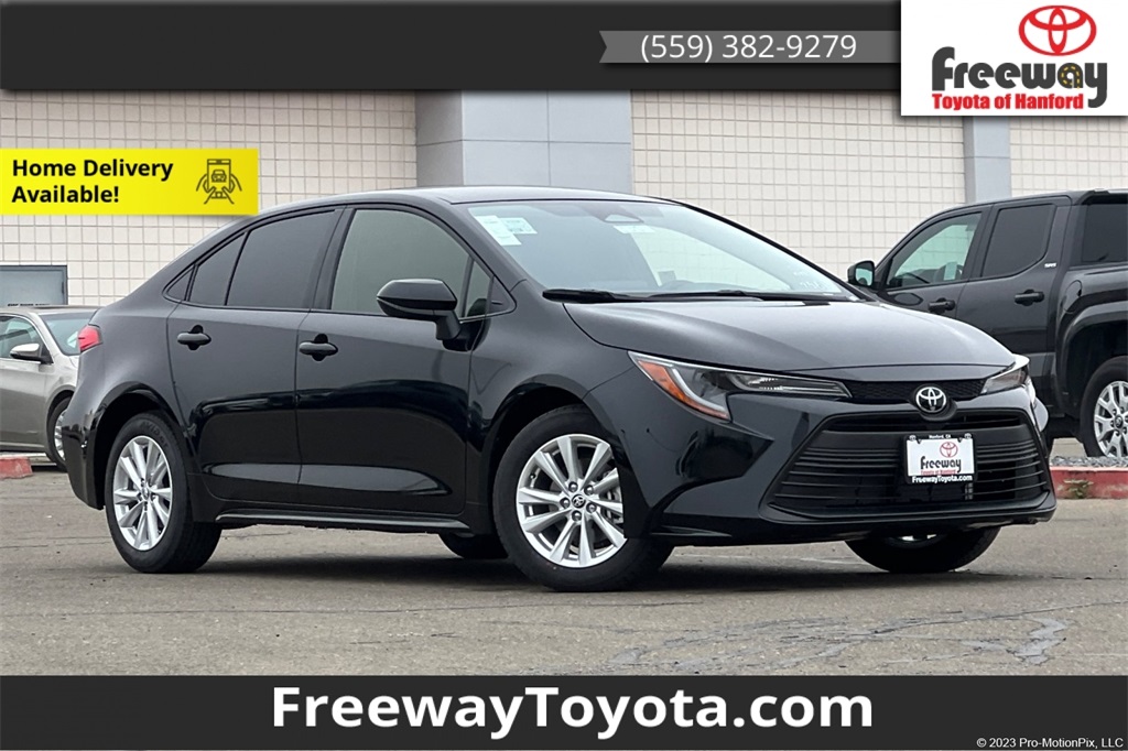 2026 Toyota Corolla LE's photo