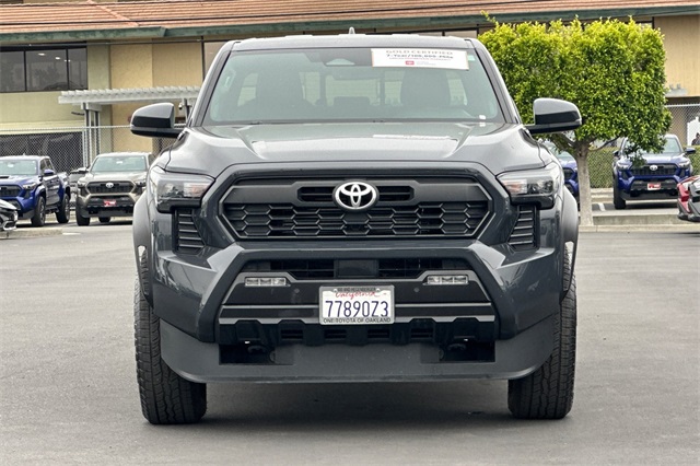 2024 Toyota Tacoma TRD 4x4 photo 9