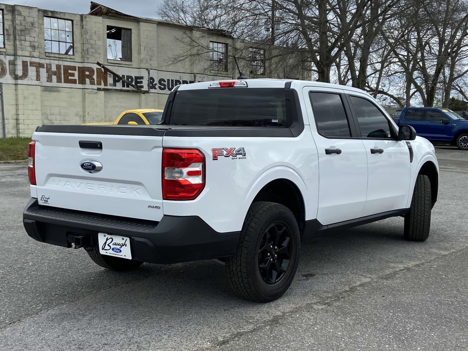 2023 Ford Maverick XLT photo 2