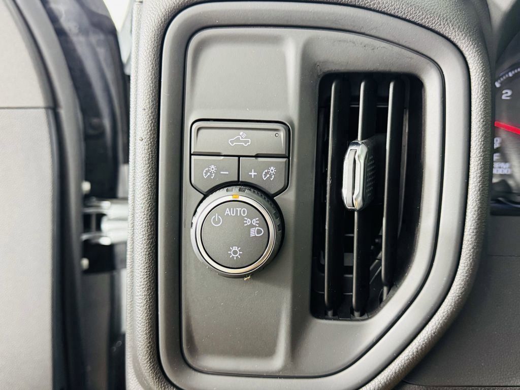 Used 2025 Gray Chevrolet Custom image 11